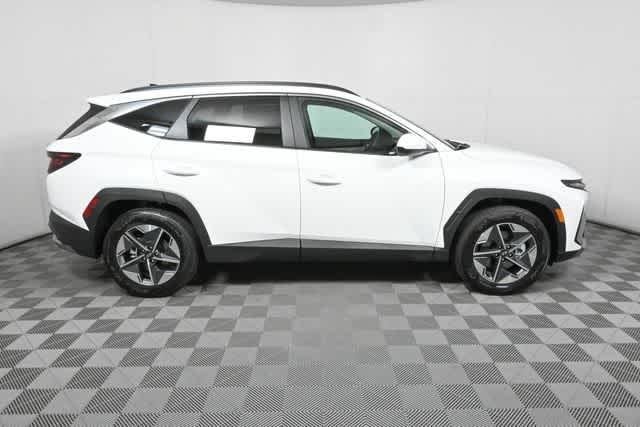 New 2026 Serenity White Pearl Hyundai SEL FWD image 41