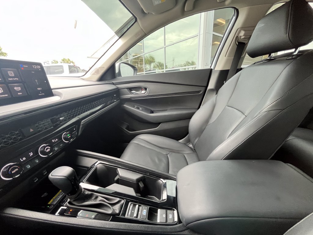 Used 2025 Platinum White Honda EX-L image 15