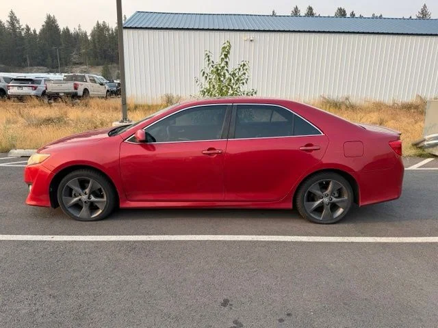 Used 2014 Barcelona Red Metallic Toyota SE Sport image 8