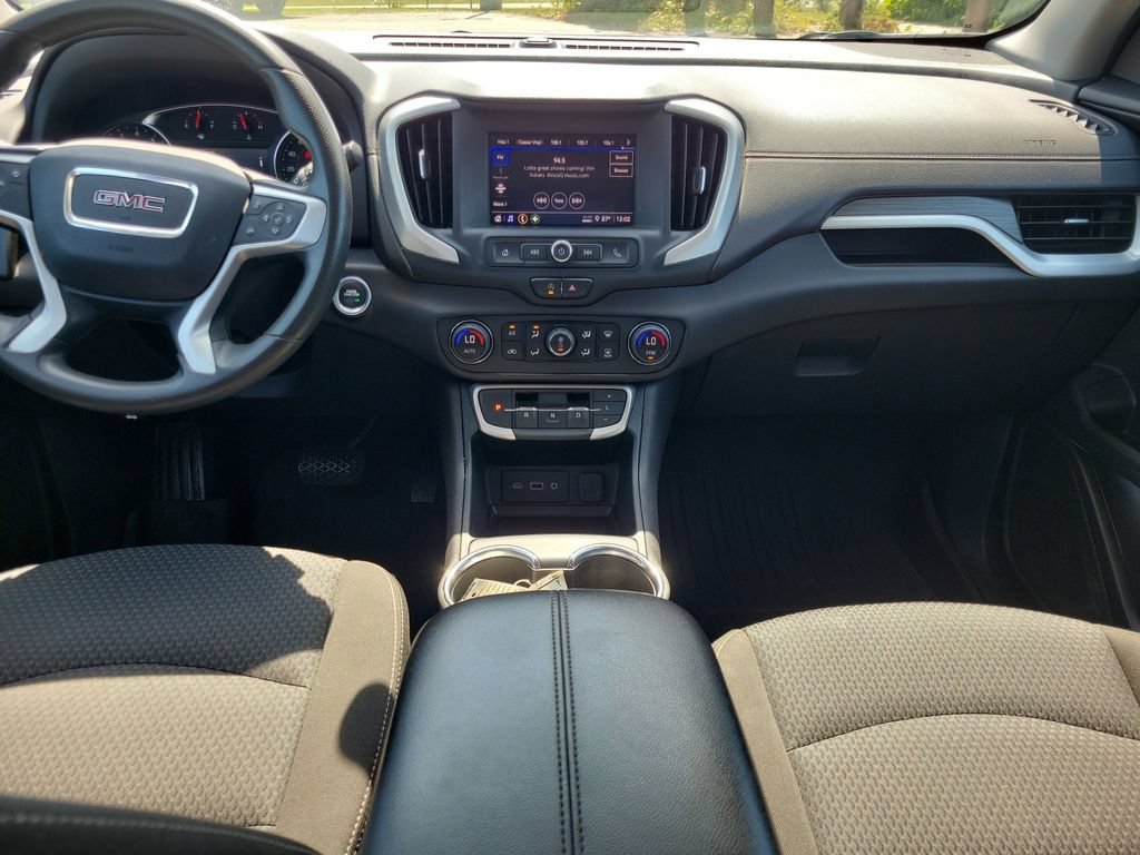 Used 2023 Summit White GMC SLE image 15