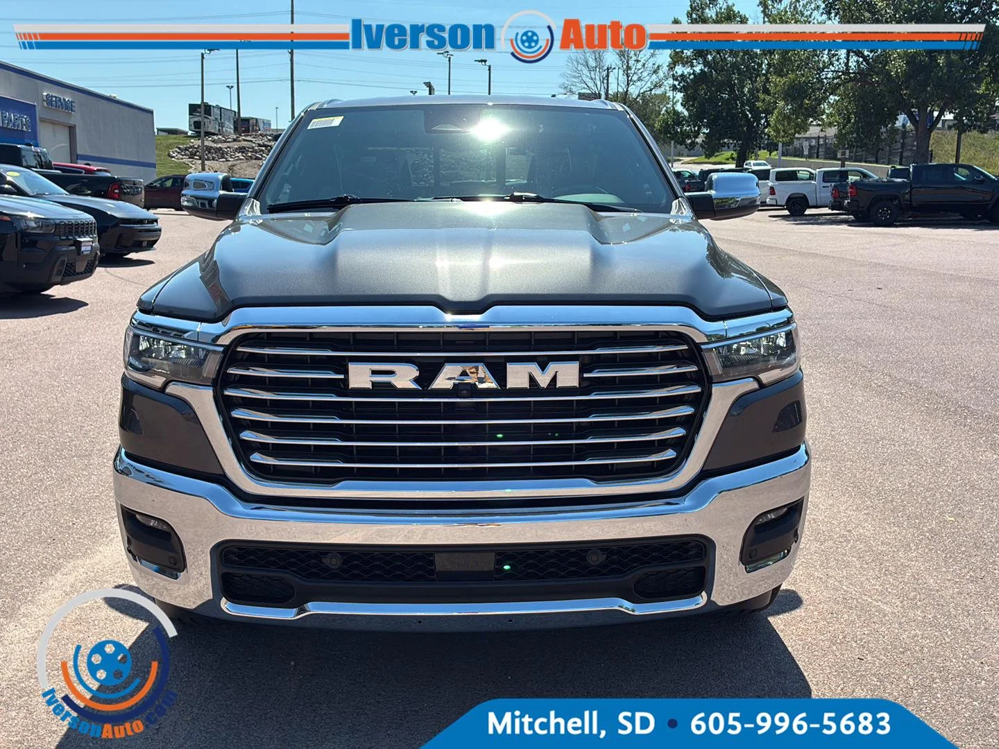 New 2027 Granite Crystal Metallic Clearcoat Ram Laramie image 9