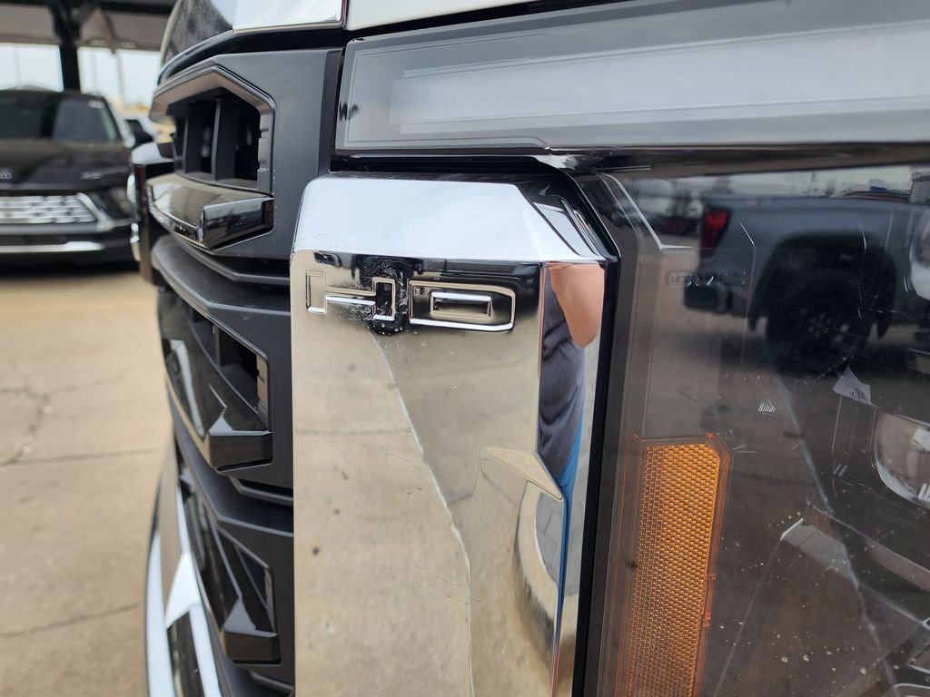 2026 GMC Sierra 3500HD Pro - Photo 10