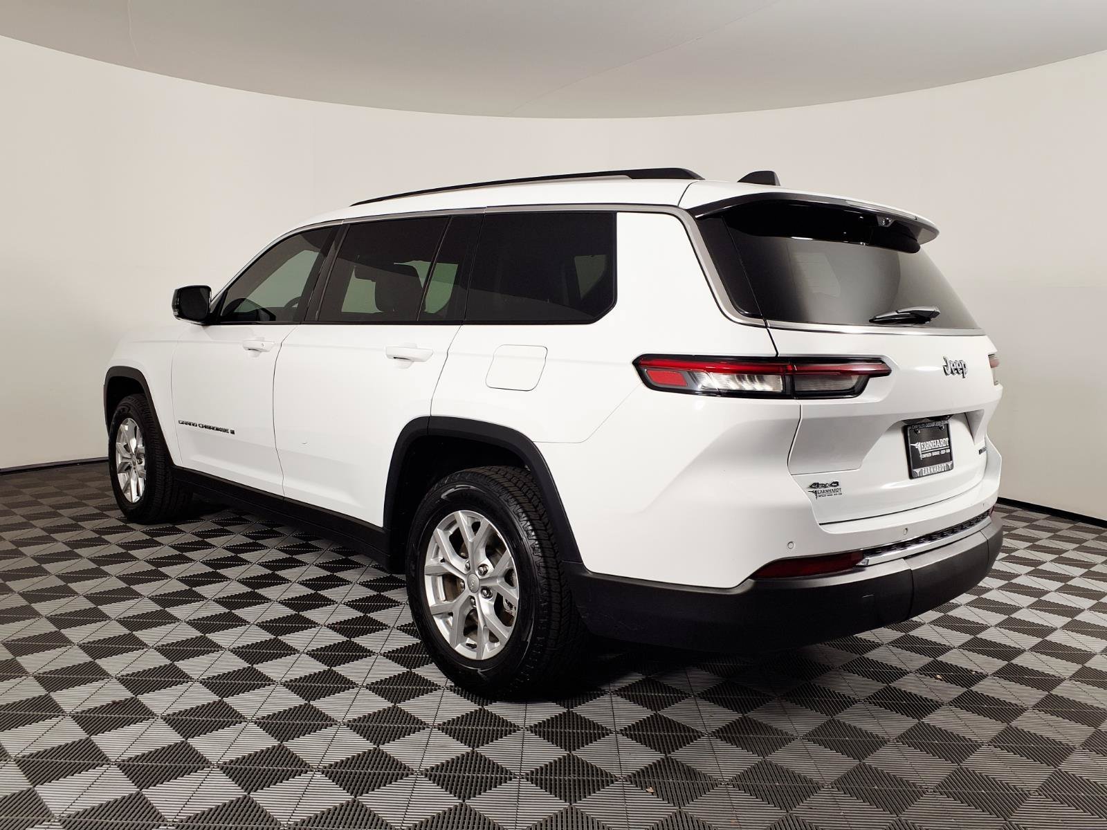 Used 2024 Bright White Clearcoat Jeep Limited image 6