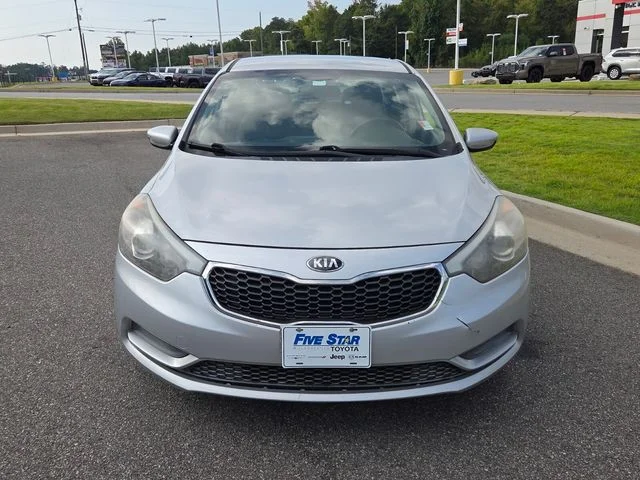 Used 2015 Silver Kia LX image 2