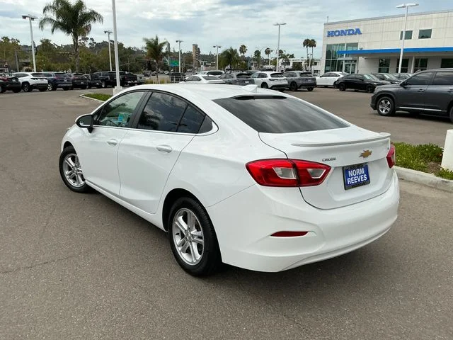 Used 2018 White Chevrolet LT image 3