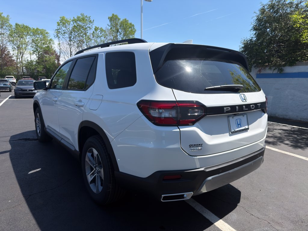 New 2026 Platinum White Pearl Honda EX-L image 3