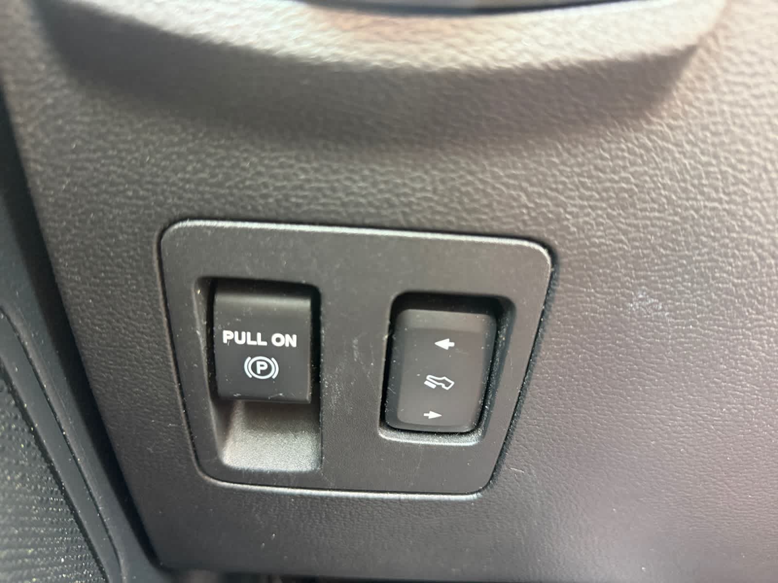 Used 2019 Agate Black Ford XLT image 40