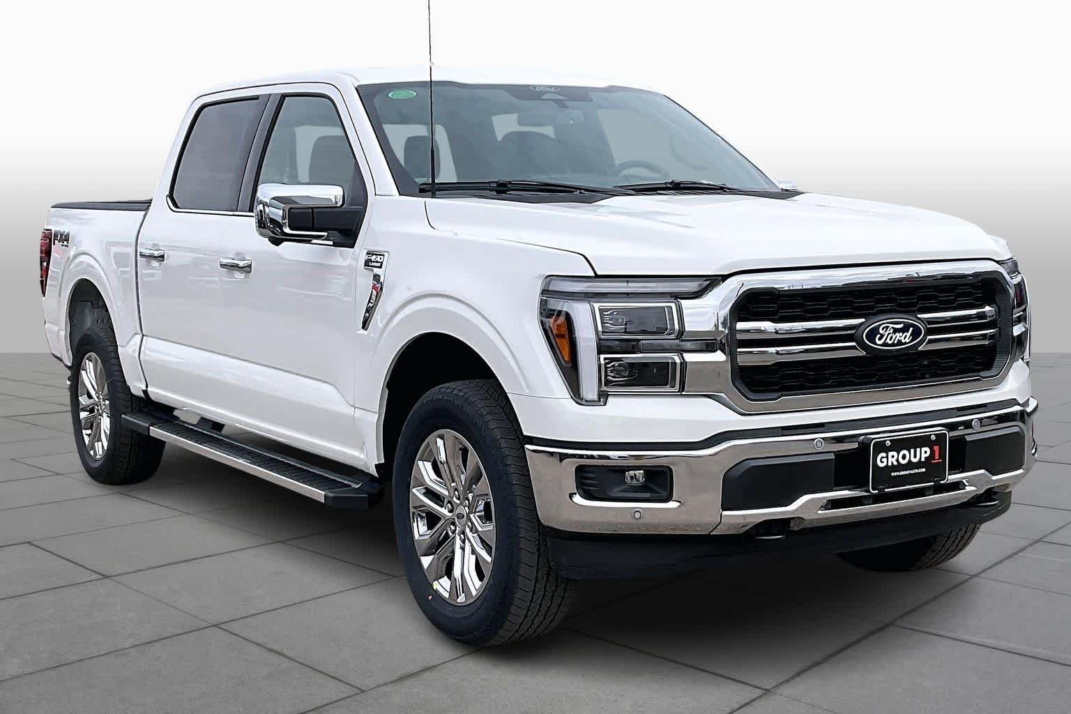 New 2026 Star White Metallic Tri-Coat Ford Lariat® image 2