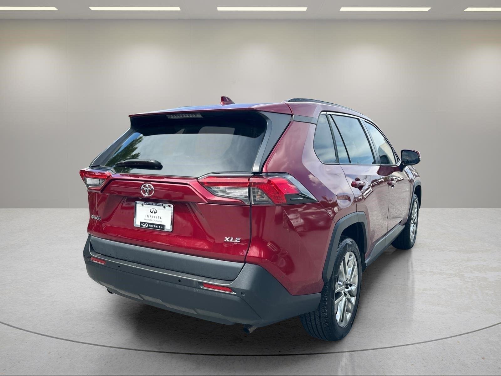 2019 Toyota RAV4 XLE Premium - Photo 6