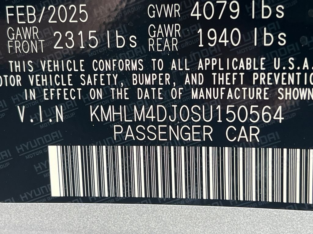 Used 2025 Silver Hyundai SEL Sport image 31