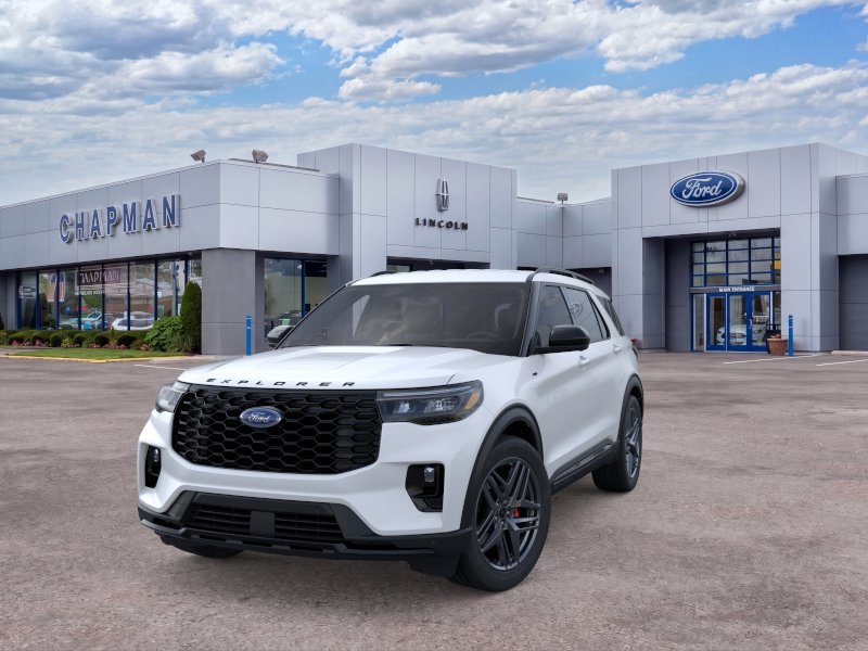 New 2026 Star White Metallic Tri-Coat Ford ST-Line image 2