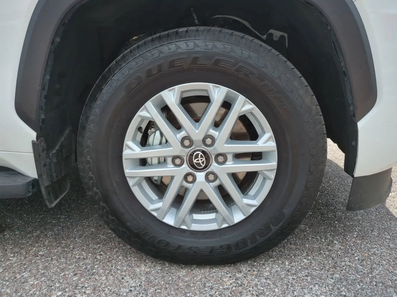 Certified Used 2025 Ice Cap Toyota SR5 image 11