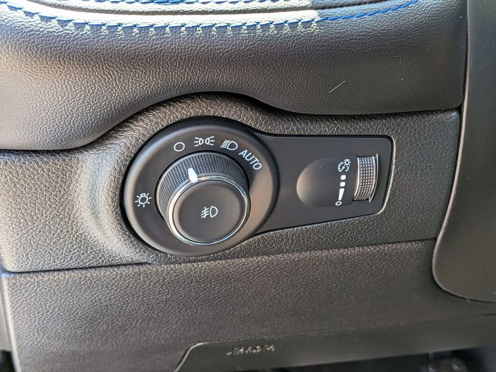 Used 2022 White Dodge R/T image 17