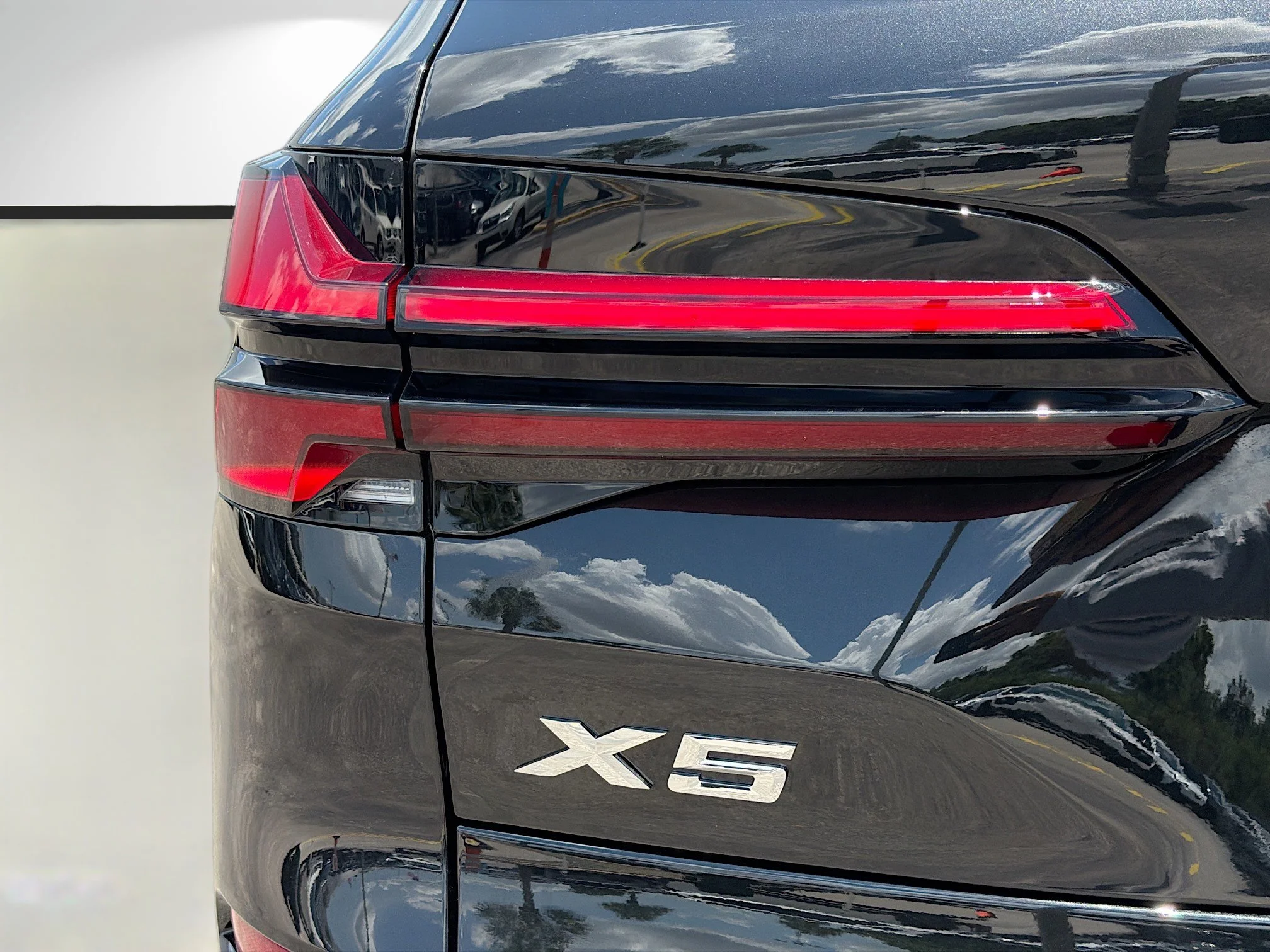 New 2026 Black Sapphire Metallic BMW xDrive40i image 10