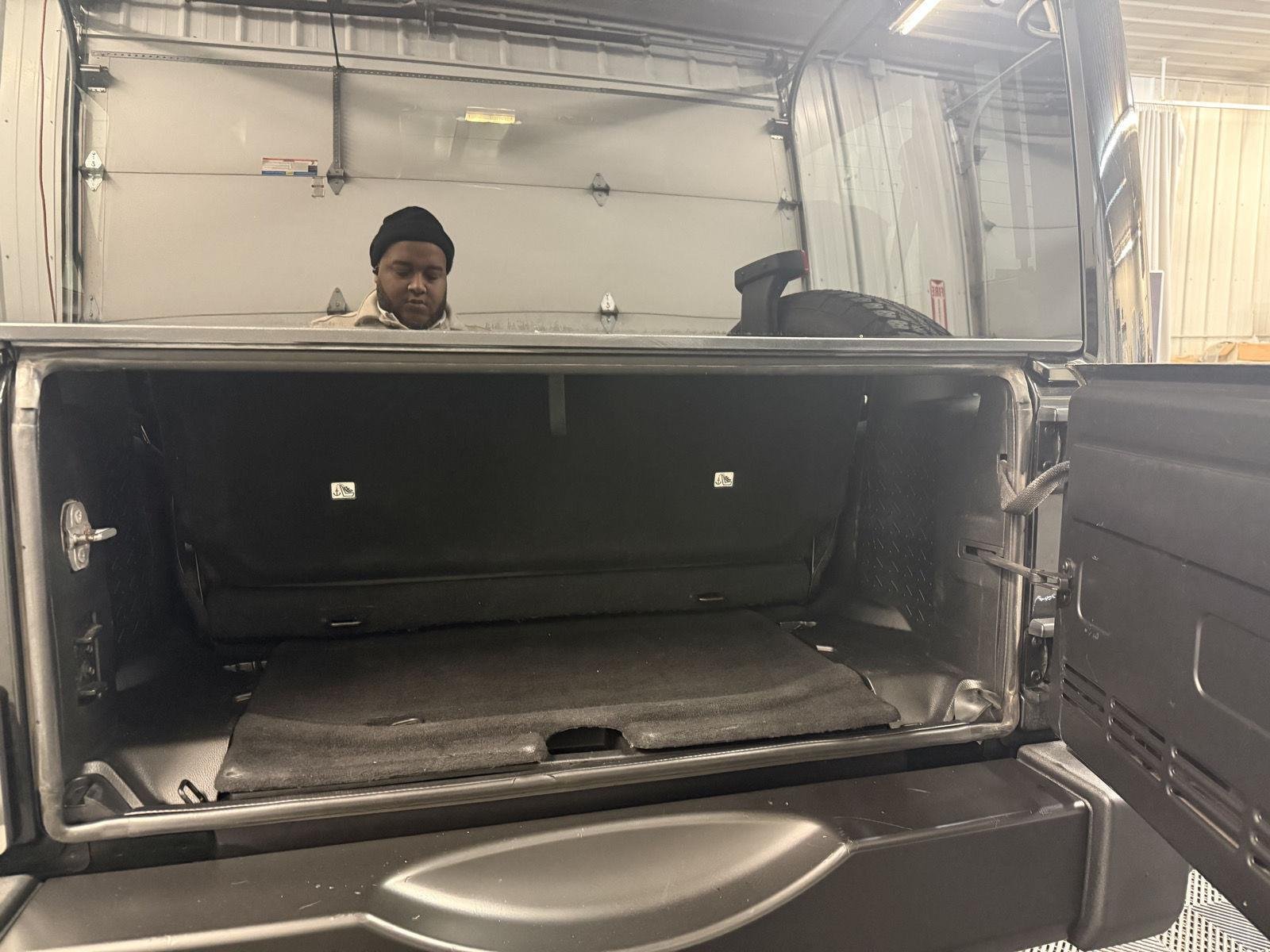 2018 Jeep Wrangler Sahara - Photo 33