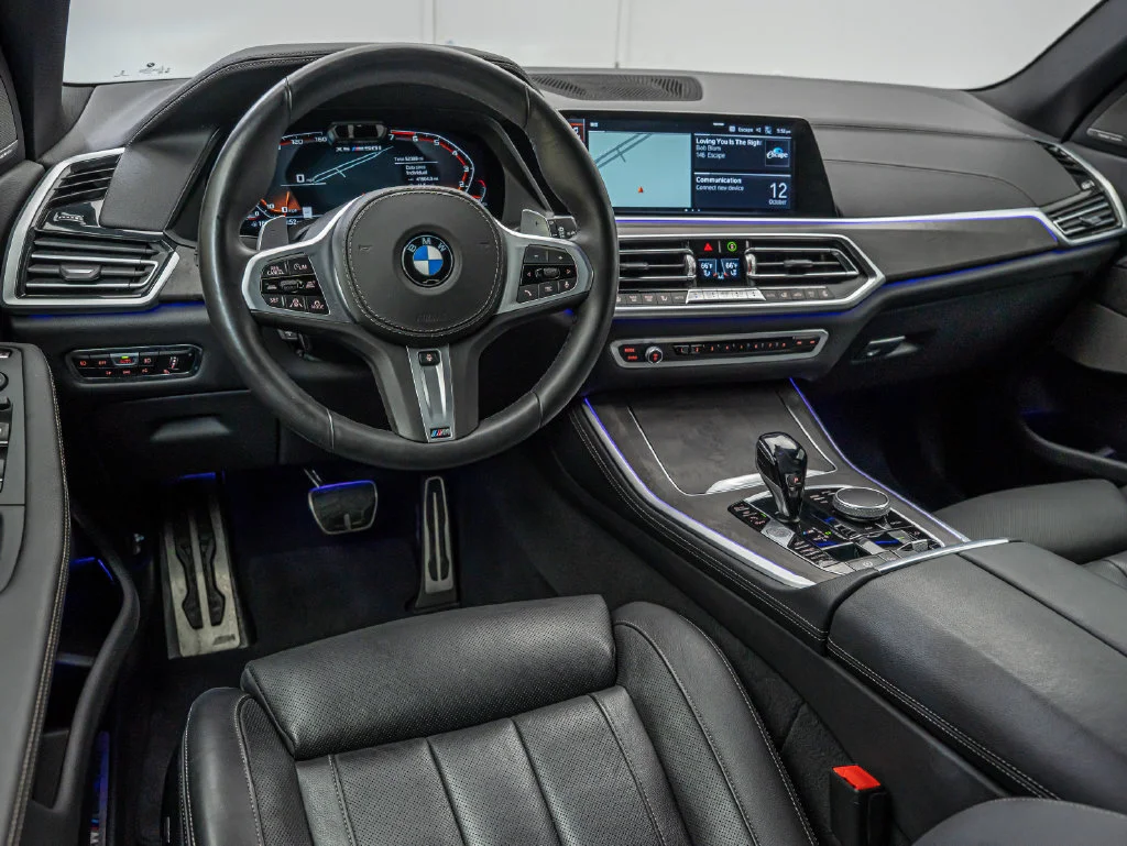 Used 2020 Black Sapphire Metallic BMW M50i image 4