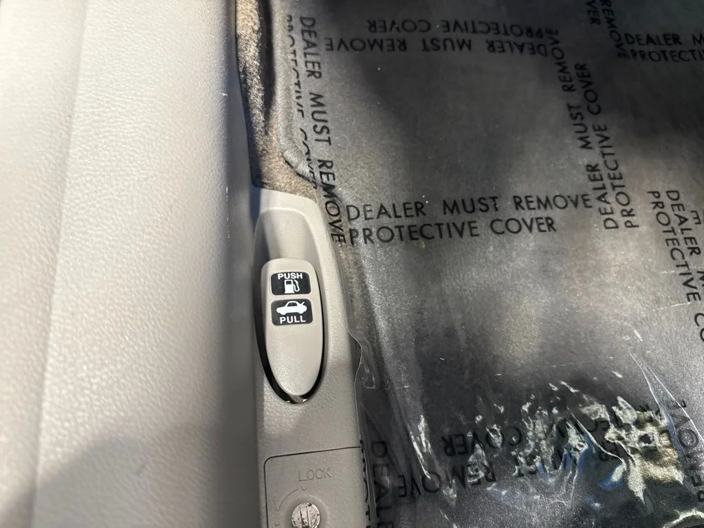 Used 2010 Gray Honda EX-L image 14