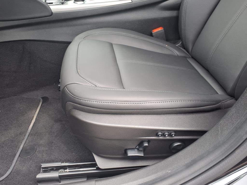 2025 Alfa Romeo Giulia Base - Photo 6