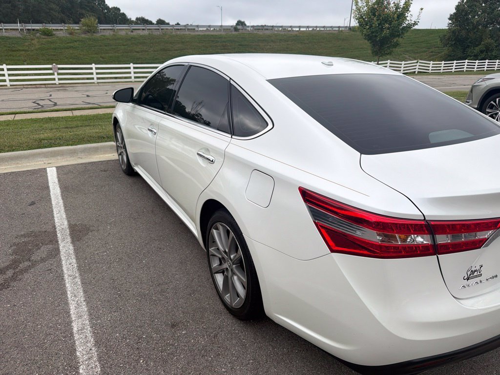 Used 2014 Blizzard Pearl Toyota XLE image 6