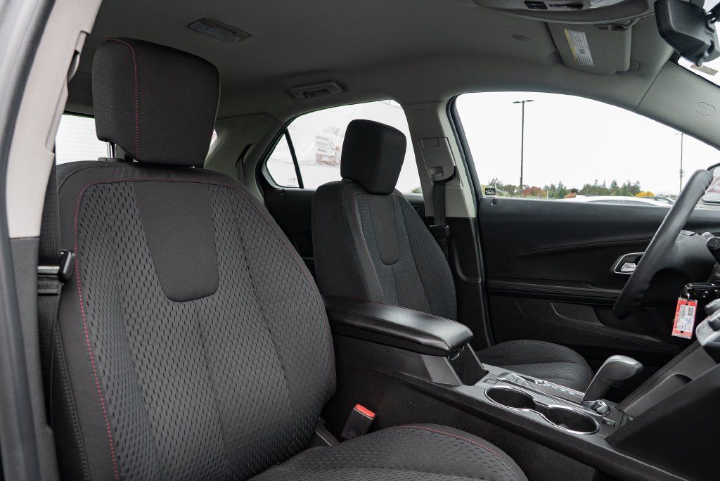 Used 2013 Black Chevrolet LS image 27