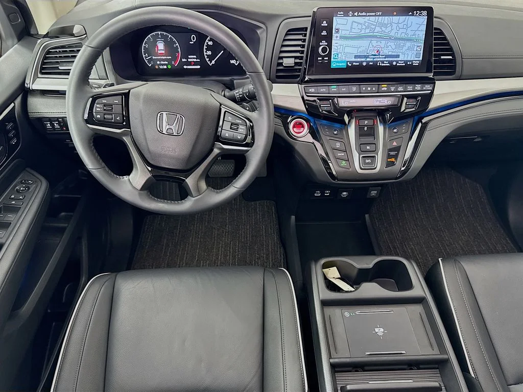 Certified Used 2026 Sonic Gray Pearl Honda Touring image 31