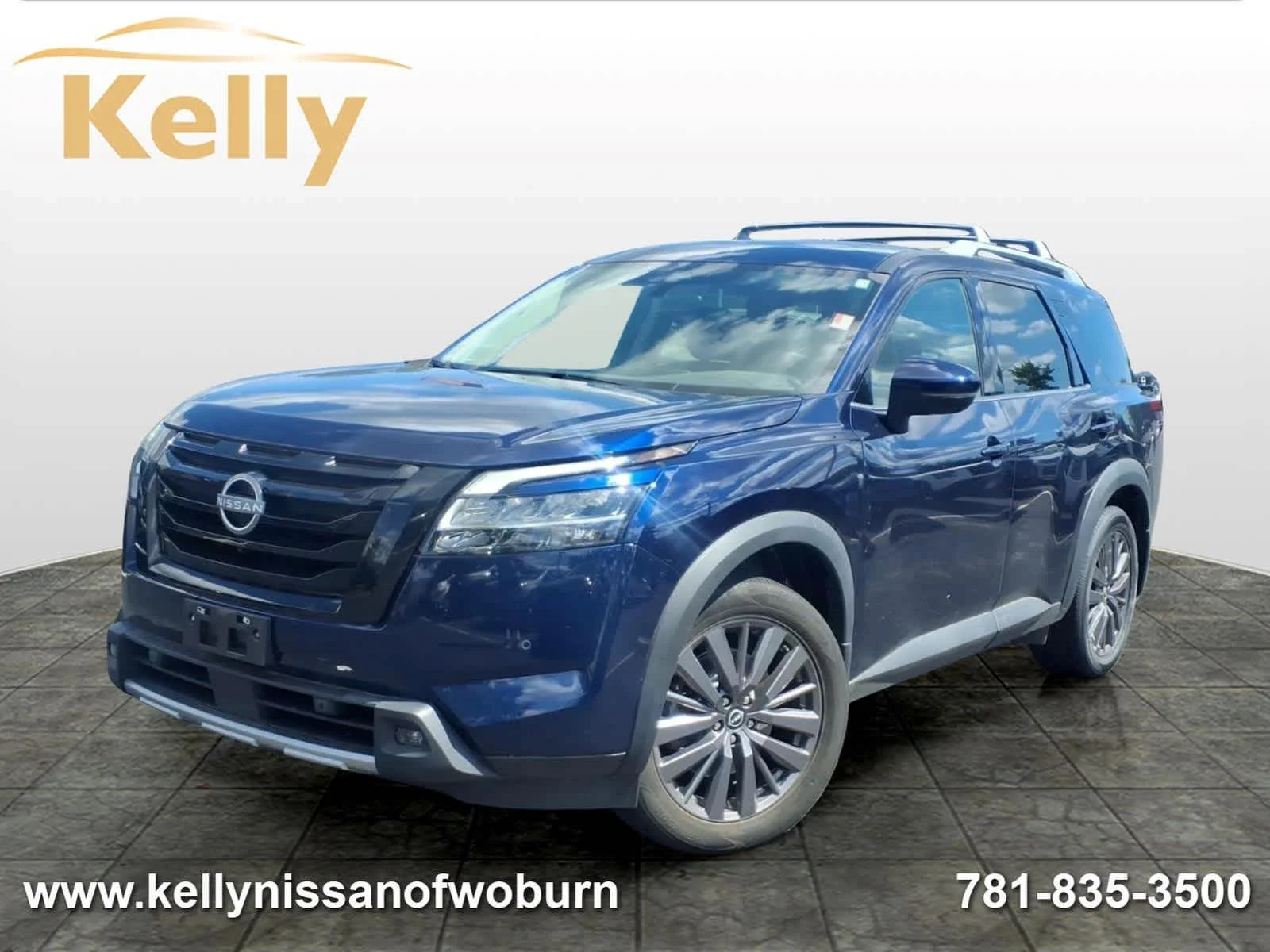 2023 Nissan Pathfinder SL