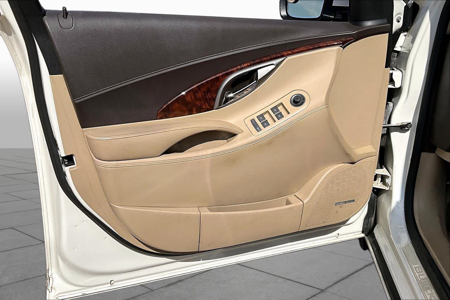 Used 2012 White Diamond Tricoat Buick Premium 3 image 23