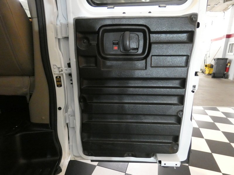 Used 2023 SUMMIT WHITE Chevrolet RWD 2500 135" image 22