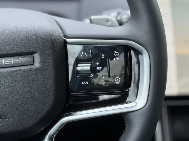 New 2026 Fuji White LAND ROVER Landmark Edition image 24