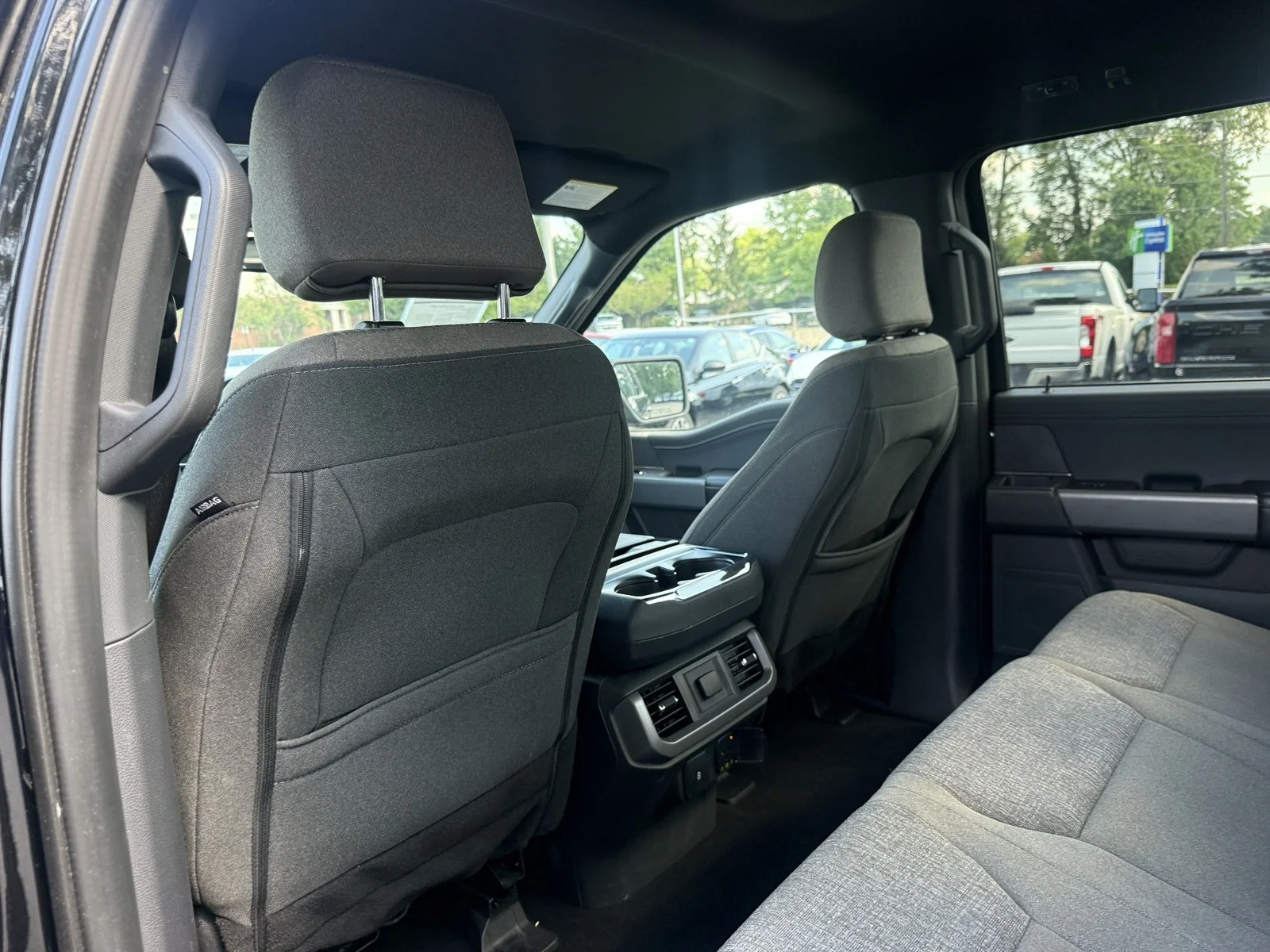 Used 2024 Agate Black Metallic Ford XLT 4WD image 26