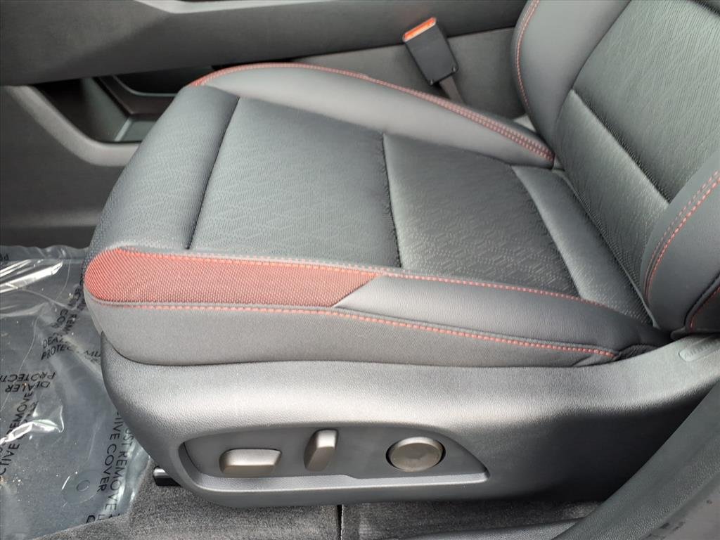 2027 Chevrolet Equinox RS - Photo 12