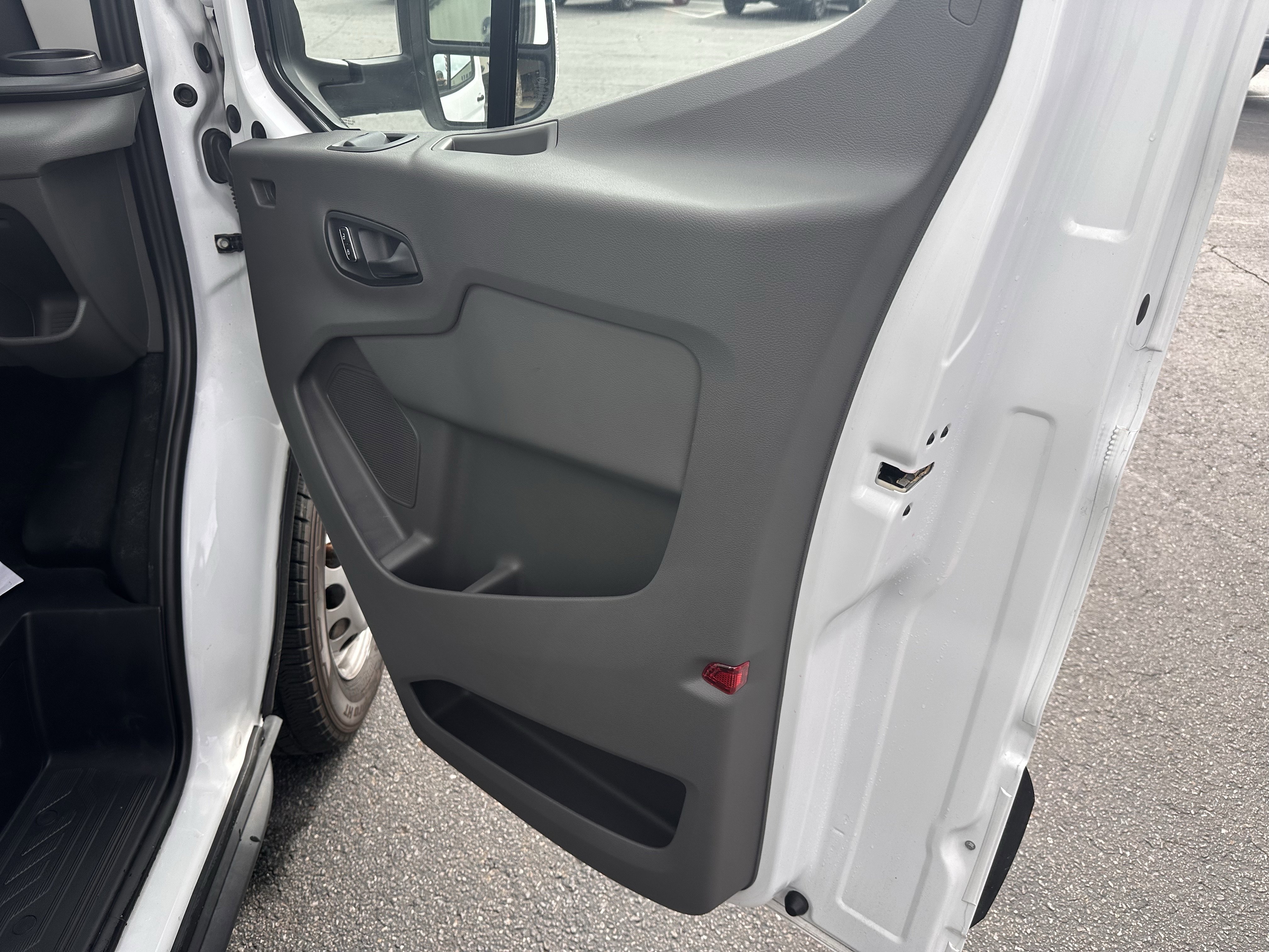 Used 2024 Oxford White Clearcoat Ford 16FT  Box Van image 11