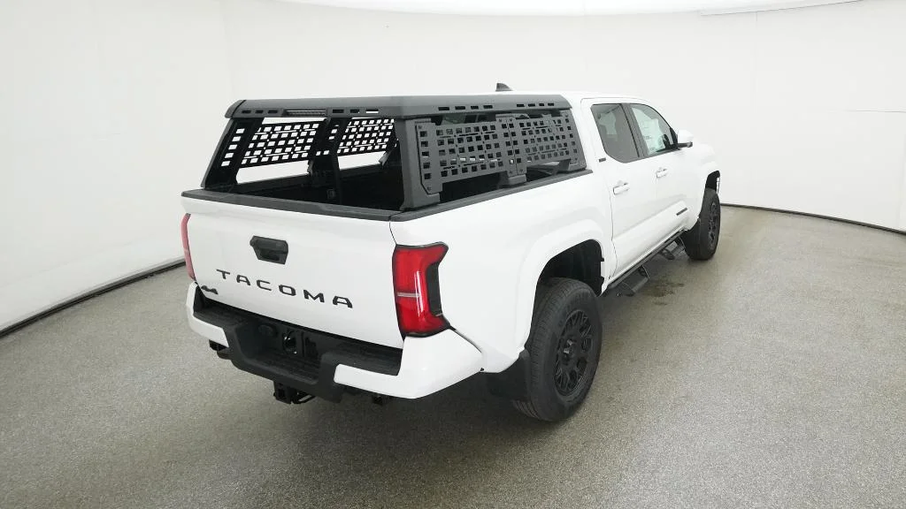 2025 Toyota Tacoma SR5 - Photo 28