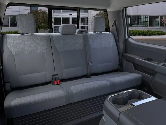 New 2026 Oxford White Ford XLT image 11