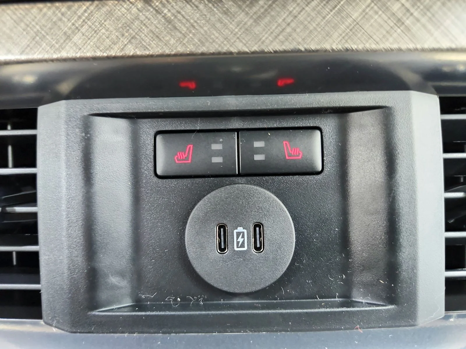 New 2026 Glacier Gray Metallic Tri-Coat Ford F-250® King Ranch® image 40