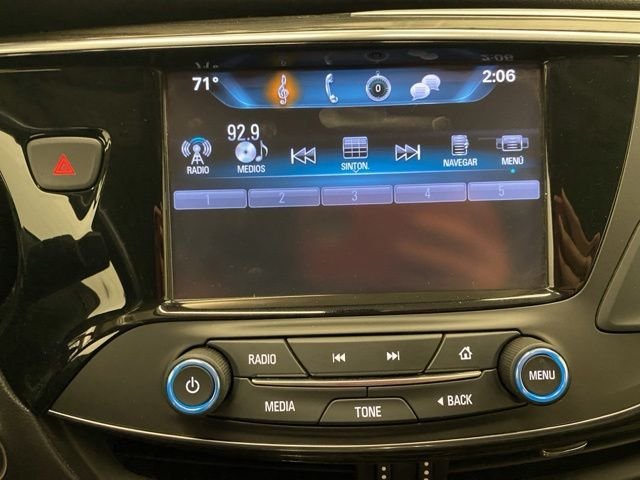 Used 2017 White Buick Essence image 6