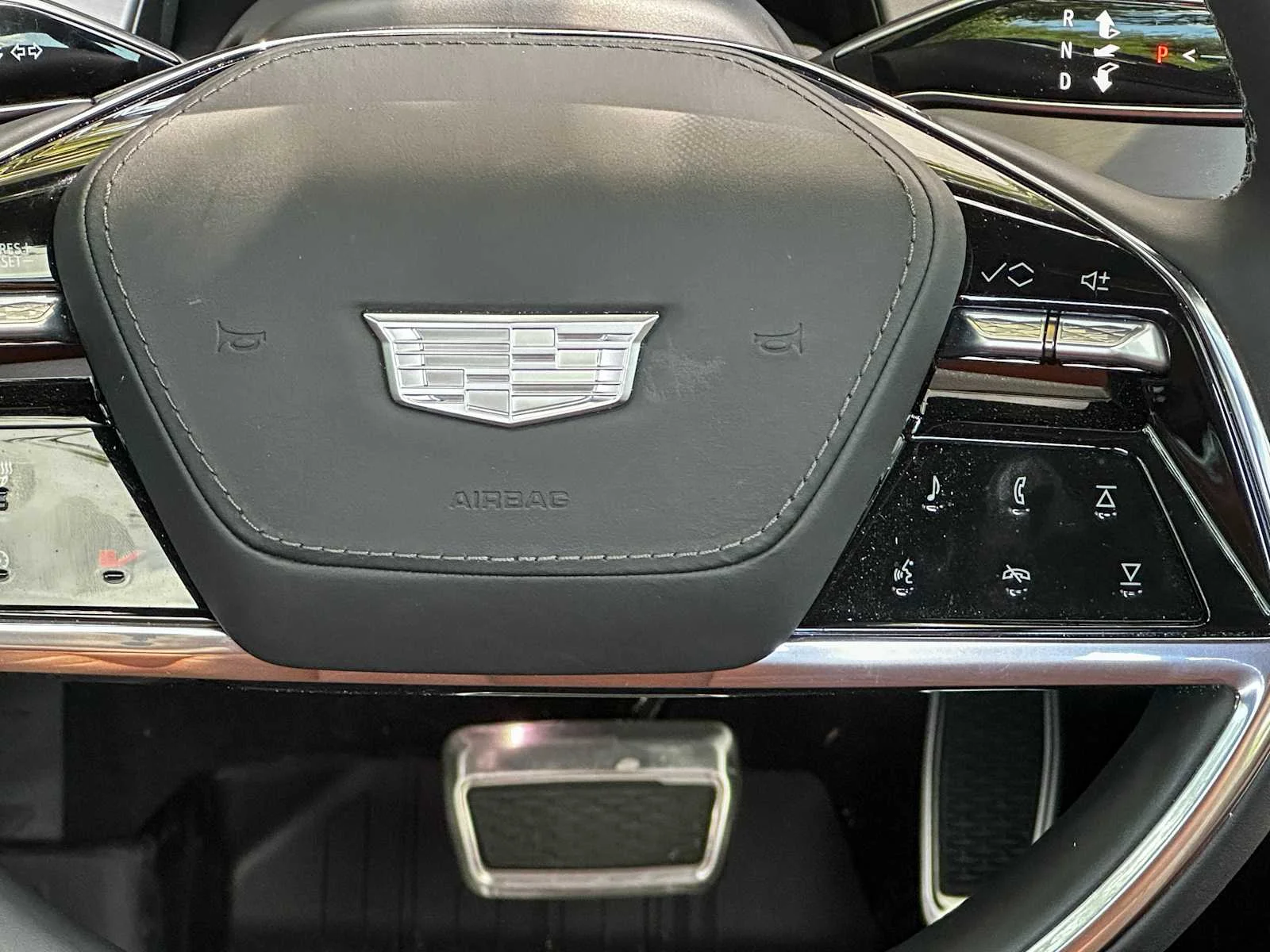 Certified Used 2026 Vibrant White Tricoat Cadillac Platinum image 14