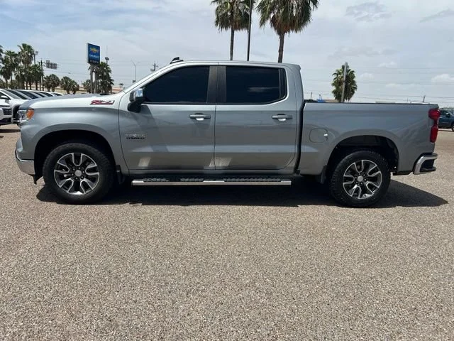 Used 2025 Sterling Gray Metallic Chevrolet LT image 4