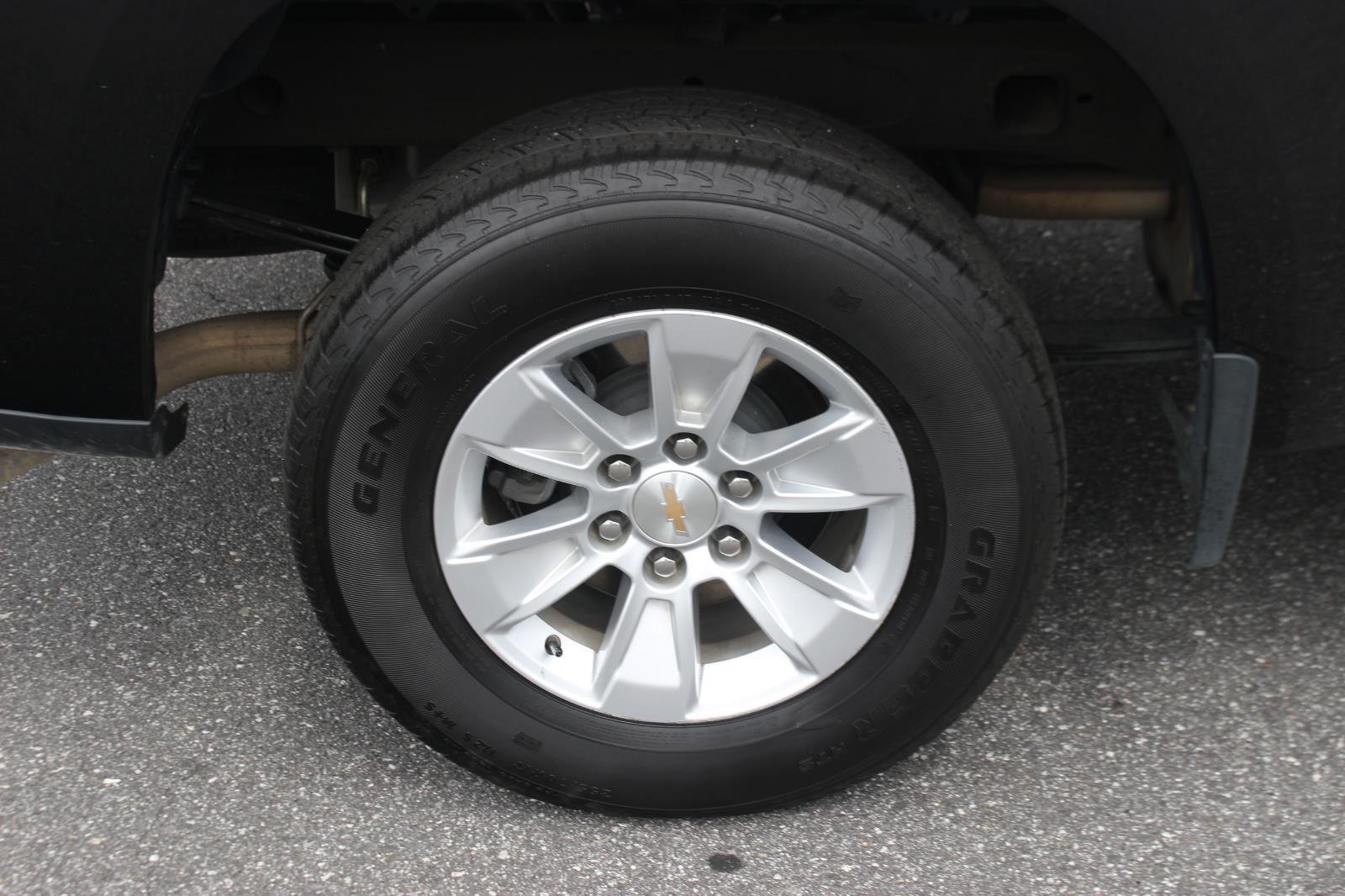 Used 2025 Black Chevrolet LT image 37