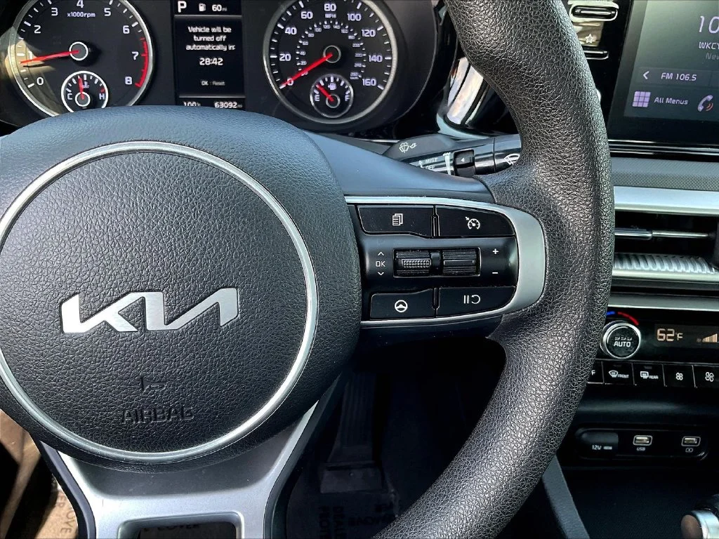 Used 2023 Red Kia LXS image 13