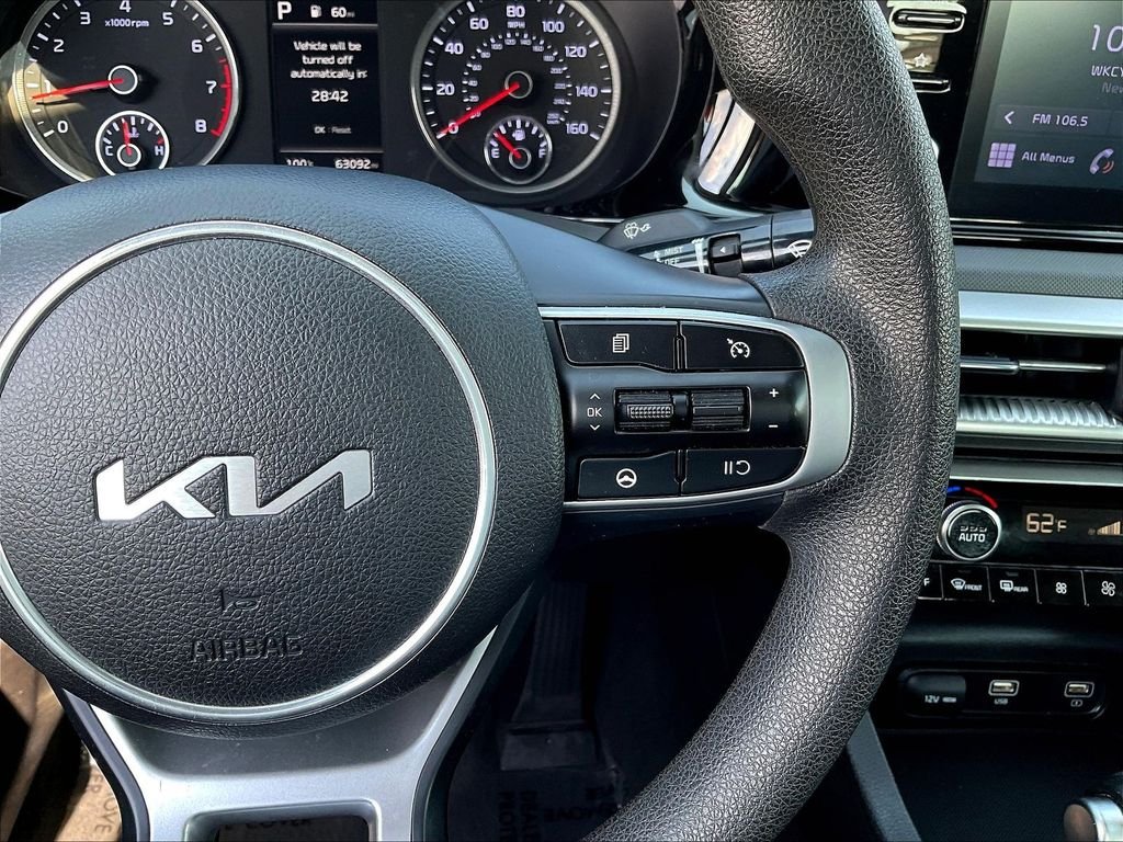 Used 2023 Red Kia LXS image 13