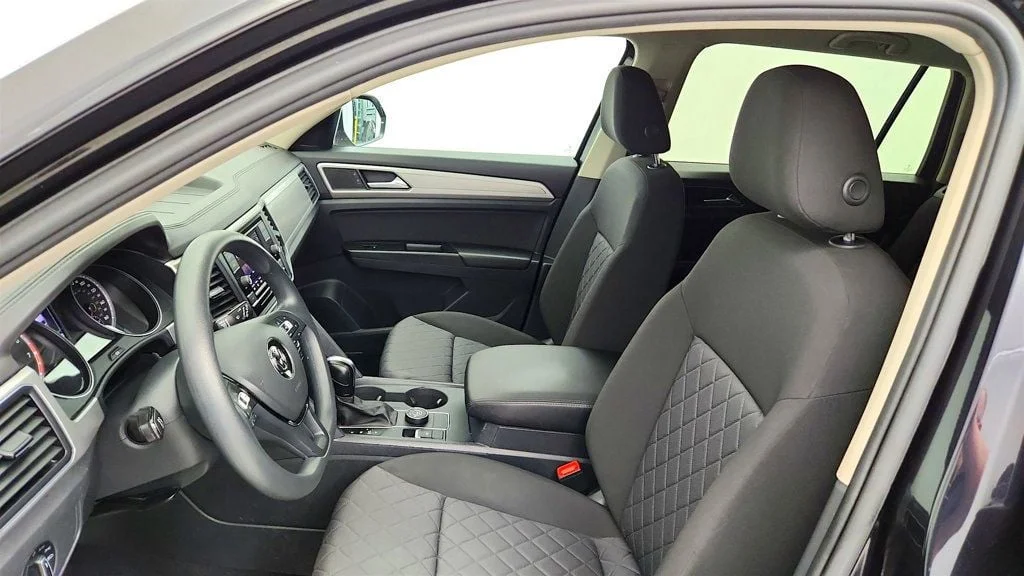 Used 2019 Deep Black Pearl Volkswagen 3.6L V6 S 4MOTION image 12
