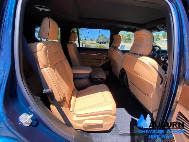 New 2026 Fathom Blue Pearl-Coat Exterior Paint Jeep Summit image 11