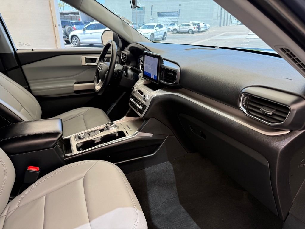 Used 2021 Blue Metallic Ford XLT image 12