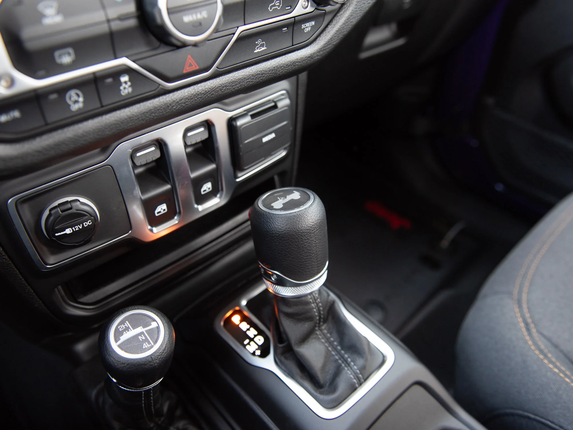 New 2026 reign Jeep Sport* image 13