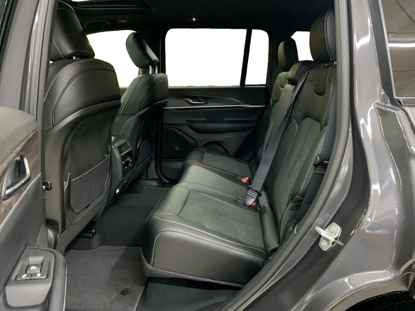 New 2026 Baltic Grey Metallic Jeep Altitude image 16