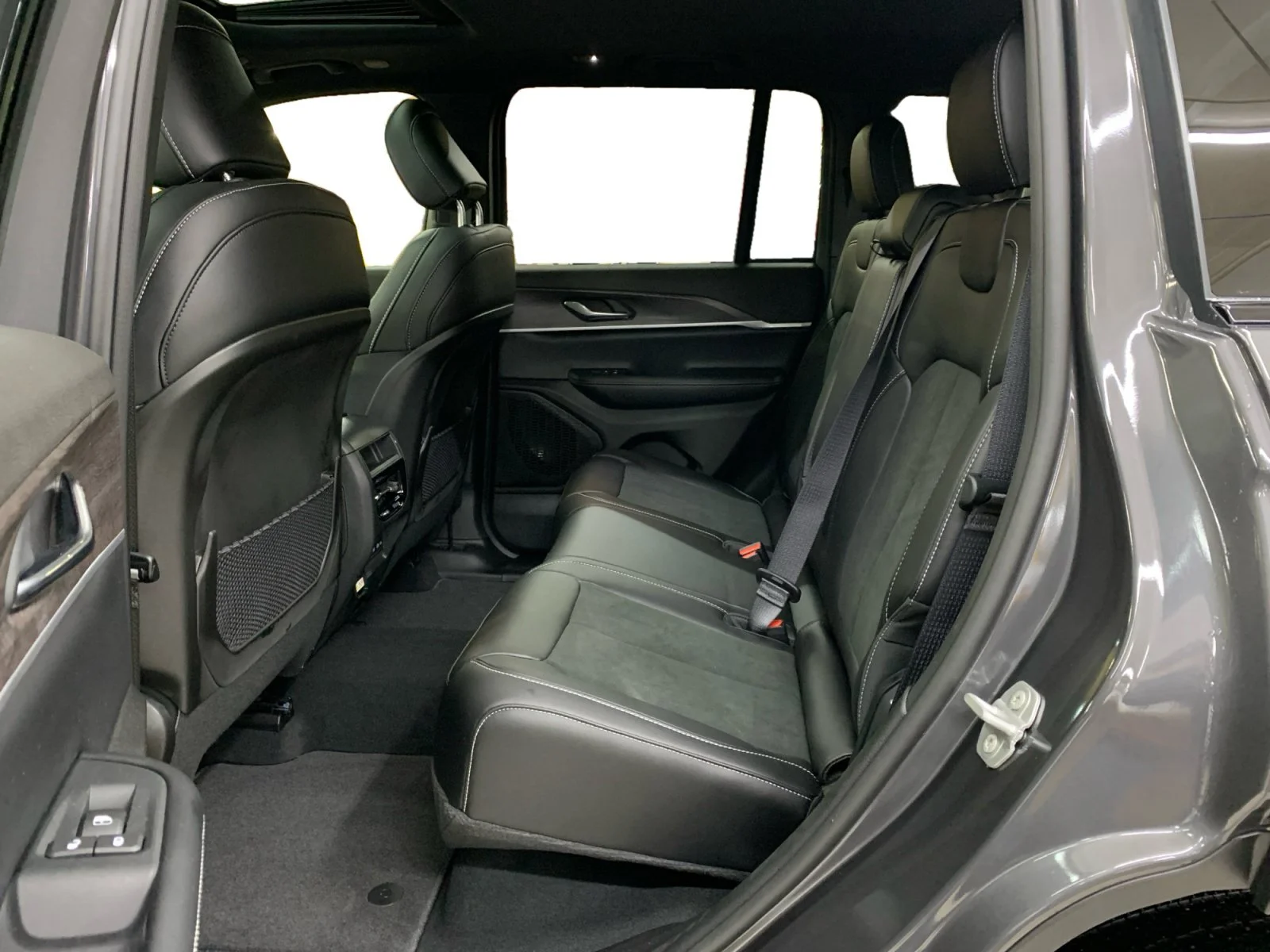 New 2026 Baltic Grey Metallic Jeep Altitude image 16