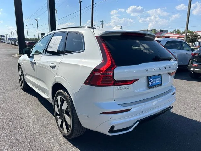 Used 2025 White Volvo T8 Plus image 5