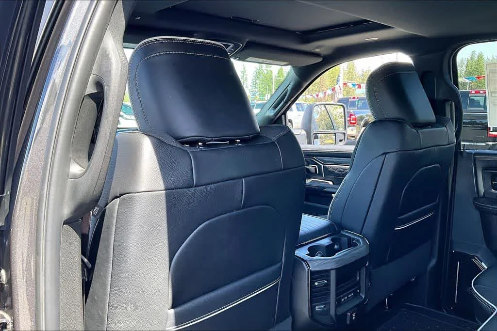 New 2026 Granite Crystal Metallic Clearcoat RAM Limited image 12