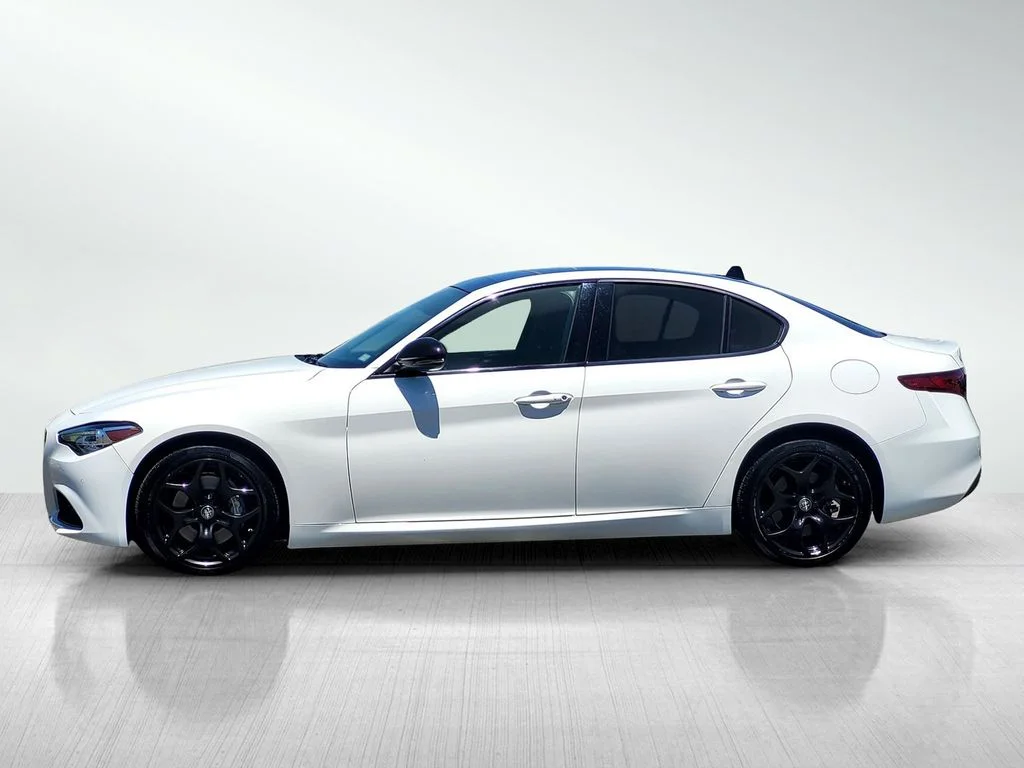 Used 2021 White Alfa Romeo  image 7